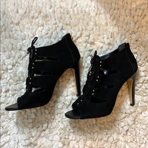 💋Isola suede peep toe caged heels 🖤